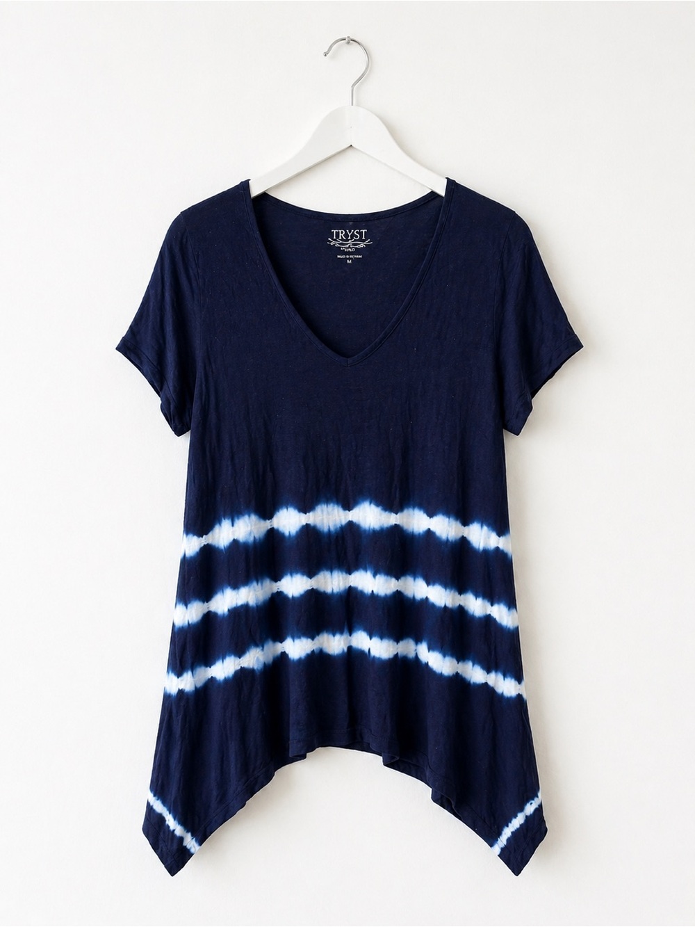 Tryst Navy Blue Tie-Dye V-Neck Tee | Short Sleeve Asymmetrical Hem Top Size M - Picture 2 of 4